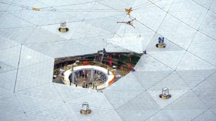 China fits final piece on world`s largest radio telescope